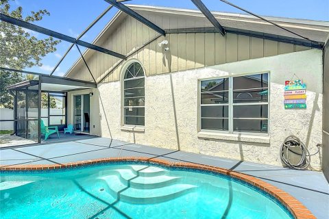 Villa ou maison à vendre à Kissimmee, Floride: 2 chambres, 123.56 m2 № 2394338 - photo 29