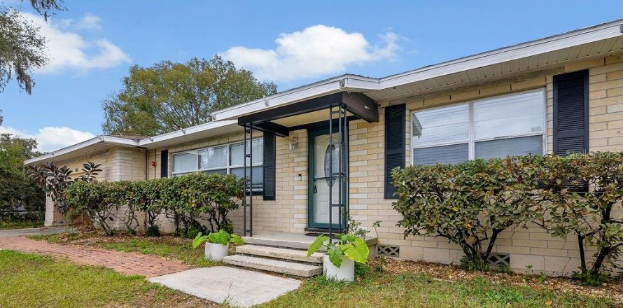 Villa ou maison à Inverness, Floride 7 chambres, 308.9 m2 № 1782918