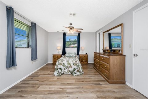 House in Englewood, Florida 2 bedrooms, 113.34 sq.m. № 1866391 - photo 19