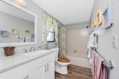 House in Englewood, Florida 2 bedrooms, 113.34 sq.m. № 1866391 - photo 16