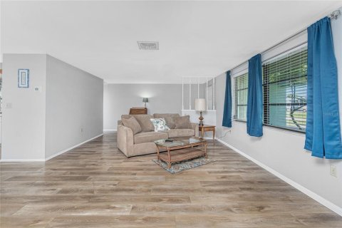 House in Englewood, Florida 2 bedrooms, 113.34 sq.m. № 1866391 - photo 7