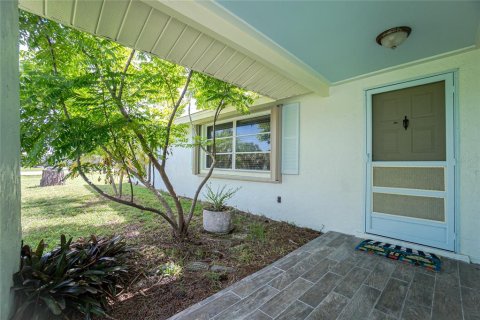 House in Englewood, Florida 2 bedrooms, 113.34 sq.m. № 1866391 - photo 3