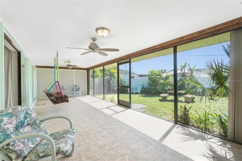 House in Englewood, Florida 2 bedrooms, 113.34 sq.m. № 1866391 - photo 24