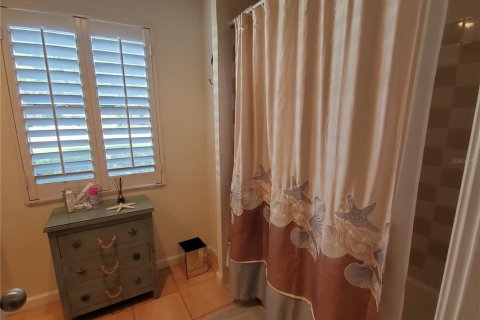 House in Sarasota, Florida 3 bedrooms, 130.71 sq.m. № 2236722 - photo 5