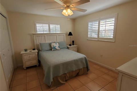 House in Sarasota, Florida 3 bedrooms, 130.71 sq.m. № 2236722 - photo 11