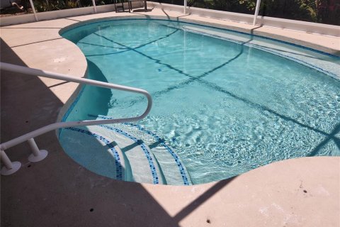 House in Sarasota, Florida 3 bedrooms, 130.71 sq.m. № 2236722 - photo 18