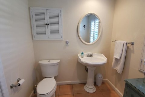 House in Sarasota, Florida 3 bedrooms, 130.71 sq.m. № 2236722 - photo 6