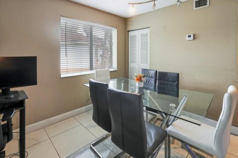 Copropriété à vendre à Plantation, Floride: 2 chambres, 101.91 m2 № 2146720 - photo 7