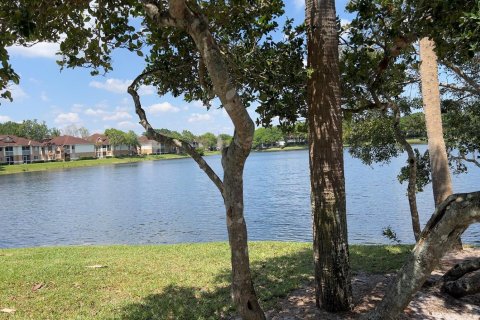 Copropriété à vendre à Plantation, Floride: 2 chambres, 101.91 m2 № 2146720 - photo 22
