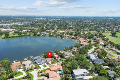 House in Saint Petersburg, Florida 3 bedrooms, 197.6 sq.m. № 1750764 - photo 21