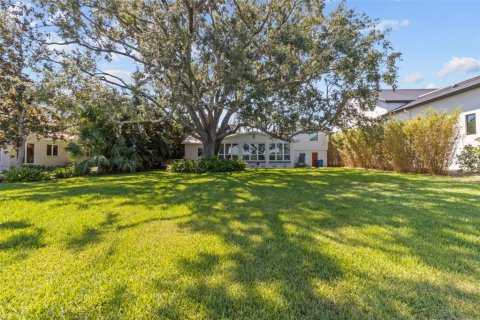 House in Saint Petersburg, Florida 3 bedrooms, 197.6 sq.m. № 1750764 - photo 24