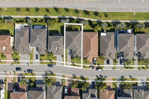 Casa en venta en Miramar, Florida, 5 dormitorios, 314.1 m2 № 2040243 - foto 3