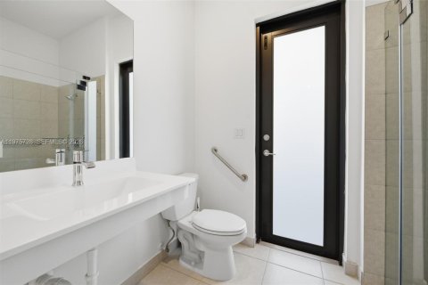 Casa en venta en Miramar, Florida, 5 dormitorios, 314.1 m2 № 2040243 - foto 24