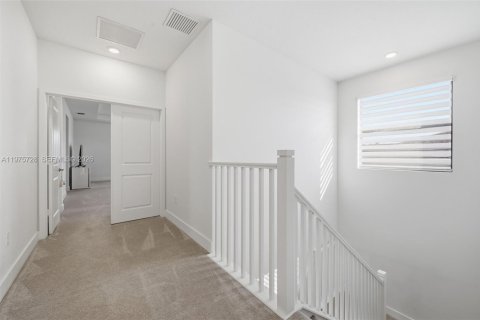 Casa en venta en Miramar, Florida, 5 dormitorios, 314.1 m2 № 2040243 - foto 15