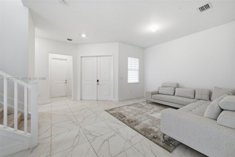 Casa en venta en Miramar, Florida, 5 dormitorios, 314.1 m2 № 2040243 - foto 6