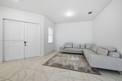 Casa en venta en Miramar, Florida, 5 dormitorios, 314.1 m2 № 2040243 - foto 7