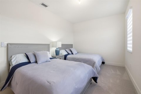 Casa en venta en Miramar, Florida, 5 dormitorios, 314.1 m2 № 2040243 - foto 28