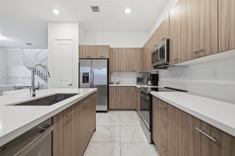 Casa en venta en Miramar, Florida, 5 dormitorios, 314.1 m2 № 2040243 - foto 14