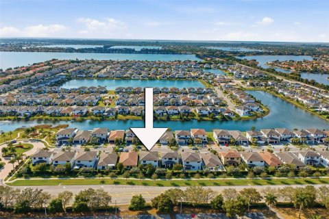 Casa en venta en Miramar, Florida, 5 dormitorios, 314.1 m2 № 2040243 - foto 2