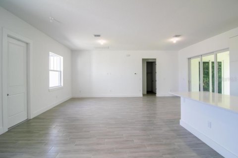 Villa ou maison à vendre à Port Charlotte, Floride: 4 chambres, 167.5 m2 № 2437286 - photo 11