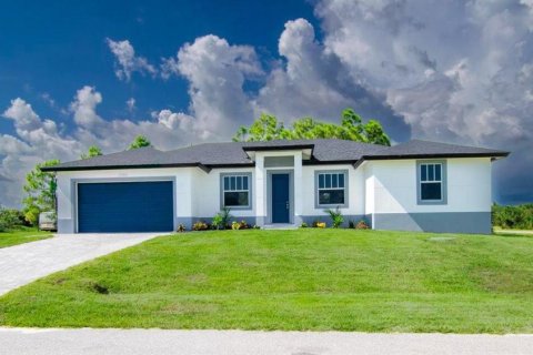 Villa ou maison à vendre à Port Charlotte, Floride: 4 chambres, 167.5 m2 № 2437286 - photo 2