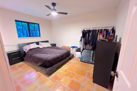 House in Miami, Florida 3 bedrooms, 210.42 sq.m. № 1978513 - photo 15