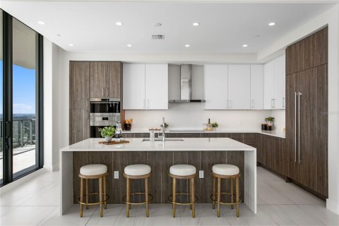 Condo in Saint Petersburg, Florida, 3 bedrooms № 2393672 - photo 16
