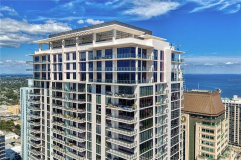 Condo in Saint Petersburg, Florida, 3 bedrooms  № 2393672