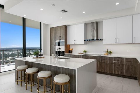 Condo in Saint Petersburg, Florida, 3 bedrooms № 2393672 - photo 14