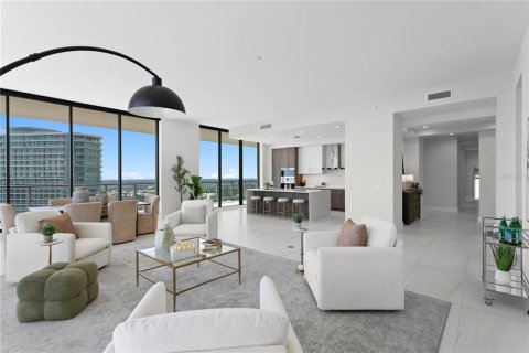 Condo in Saint Petersburg, Florida, 3 bedrooms № 2393672 - photo 3