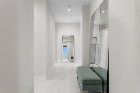 Condo in Saint Petersburg, Florida, 3 bedrooms № 2393672 - photo 27