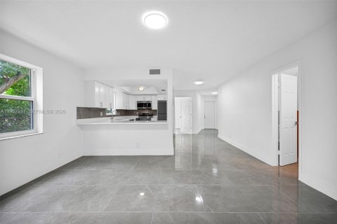 Купить таунхаус в Норт-Лодердейл, Флорида 4 спальни, 150.5м2, № 2007722 - фото 12