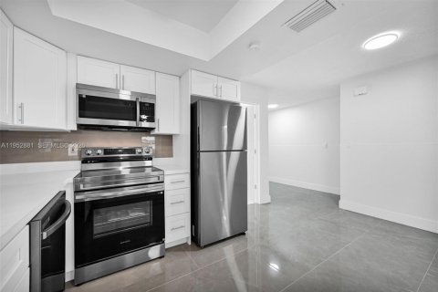 Купить таунхаус в Норт-Лодердейл, Флорида 4 спальни, 150.5м2, № 2007722 - фото 8