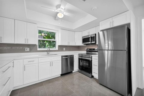 Купить таунхаус в Норт-Лодердейл, Флорида 4 спальни, 150.5м2, № 2007722 - фото 6