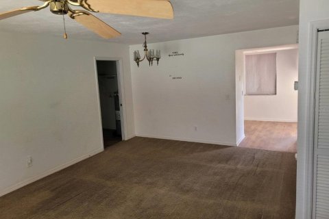 Condominio en alquiler en Punta Gorda, Florida, 2 dormitorios, 97.18 m2 № 1526246 - foto 6