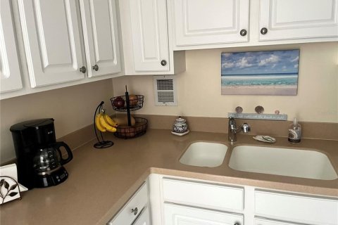 Copropriété à vendre à Clearwater, Floride: 1 chambre, 65.68 m2 № 2119141 - photo 29