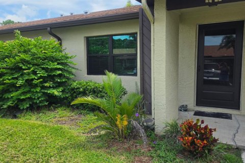 Condo à St. Lucie, Floride, 1 chambre  № 2263916