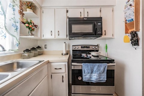 Condo in Tampa, Florida, 3 bedrooms № 2215048 - photo 17