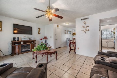 Condo in Tampa, Florida, 3 bedrooms № 2215048 - photo 9