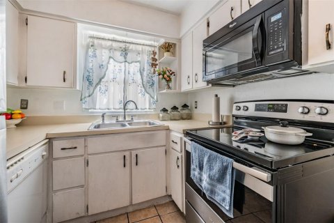 Condo in Tampa, Florida, 3 bedrooms № 2215048 - photo 20