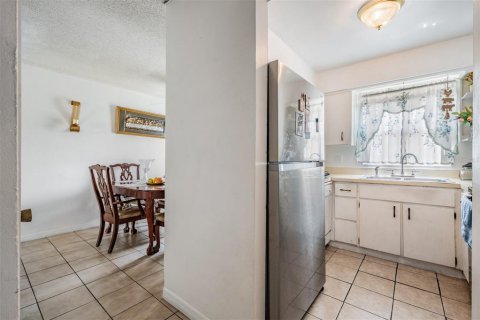 Condo in Tampa, Florida, 3 bedrooms № 2215048 - photo 16