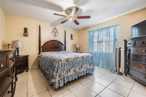 Condo in Tampa, Florida, 3 bedrooms № 2215048 - photo 29