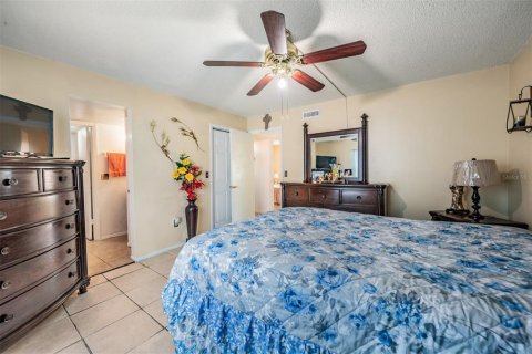 Condo in Tampa, Florida, 3 bedrooms № 2215048 - photo 27