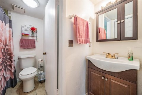 Condo in Tampa, Florida, 3 bedrooms № 2215048 - photo 26
