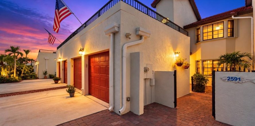 Townhouse in Merrit Island, Florida 3 bedrooms, 234.95 sq.m. № 2413419