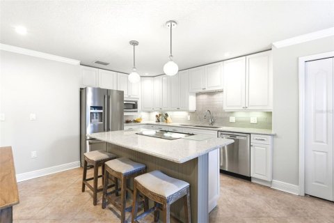 Townhouse in Merrit Island, Florida 3 bedrooms, 234.95 sq.m. № 2413419 - photo 11