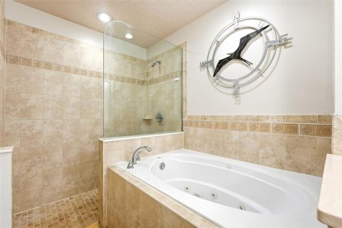 Townhouse in Merrit Island, Florida 3 bedrooms, 234.95 sq.m. № 2413419 - photo 29