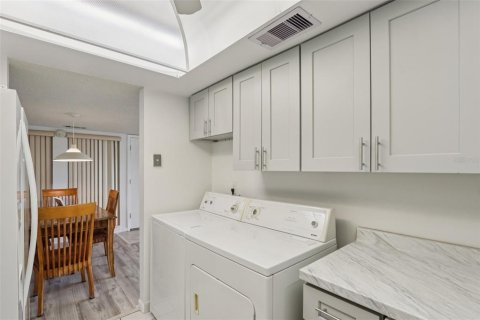 Condo in Palm Coast, Florida, 2 bedrooms  № 1906579 - photo 9