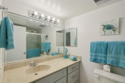 Condo in Palm Coast, Florida, 2 bedrooms  № 1906579 - photo 19