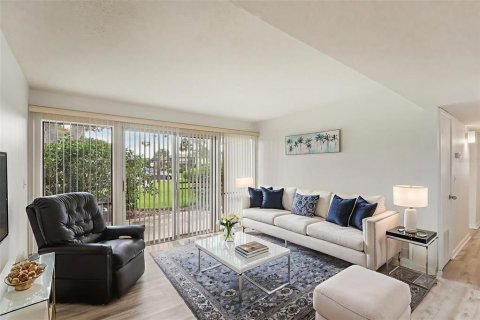 Condo in Palm Coast, Florida, 2 bedrooms  № 1906579 - photo 5